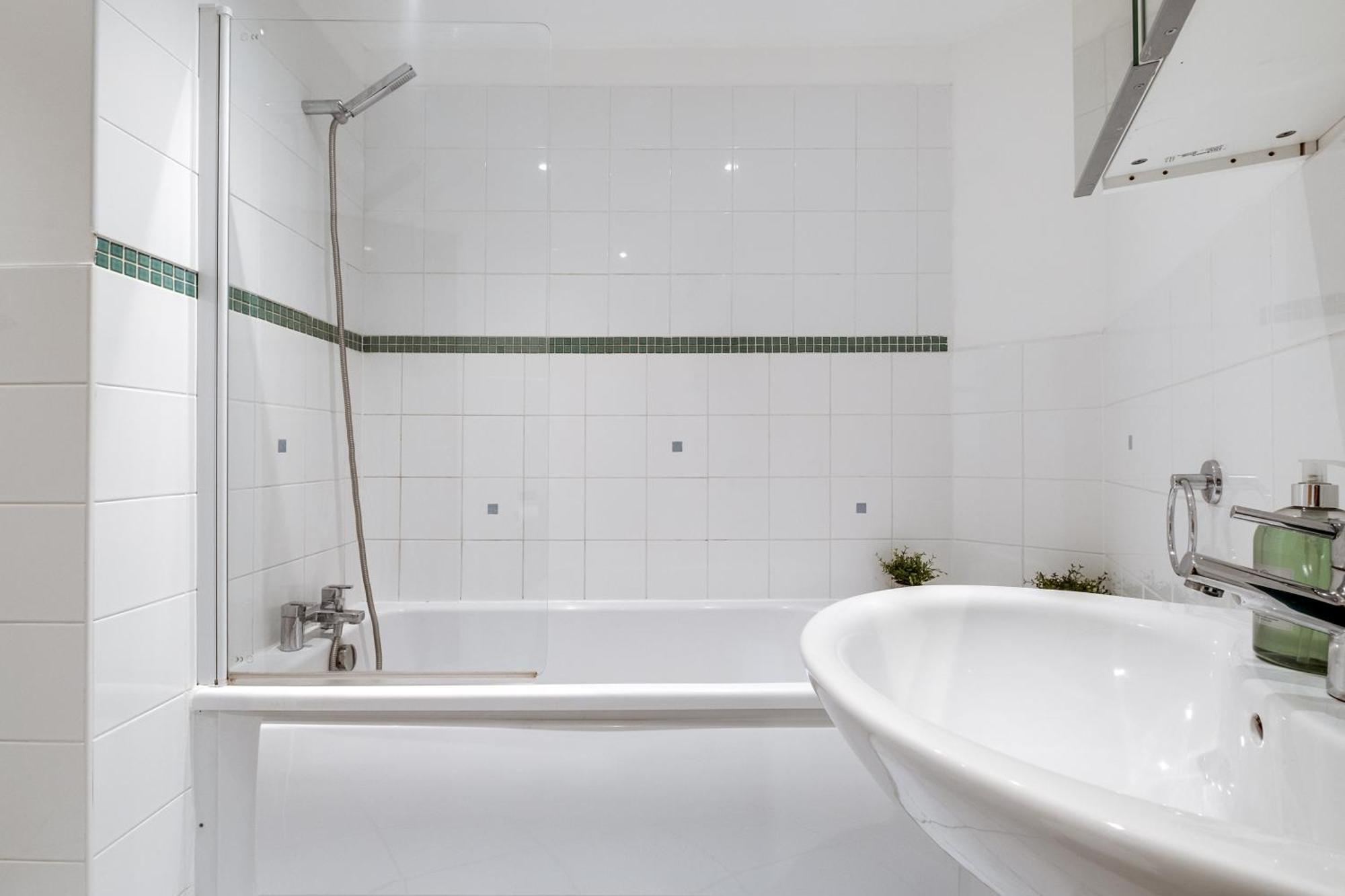 Pluxa Globe - Spacious Apartment In Jq With Parking 伯明翰 外观 照片
